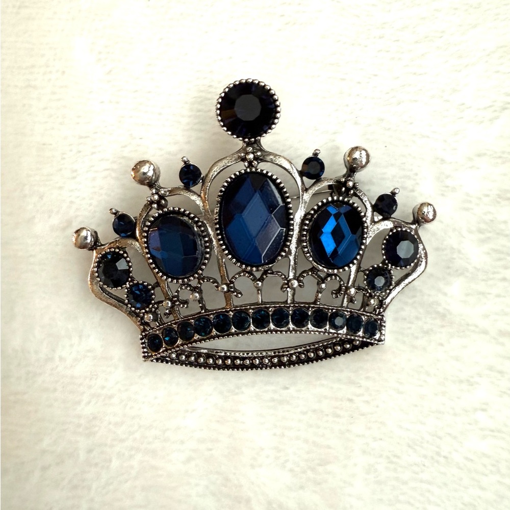 Elegant Silver Tone and Blue Crown Brooch NWOT